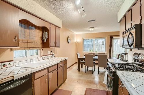 3111 Dominic Dr, Austin TX 78745-7462 exterior