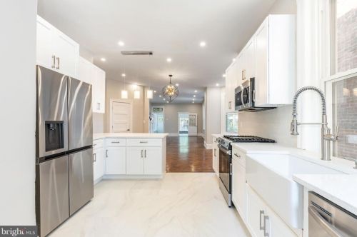 5132 12 St, Philadelphia PA 19123-1103 exterior