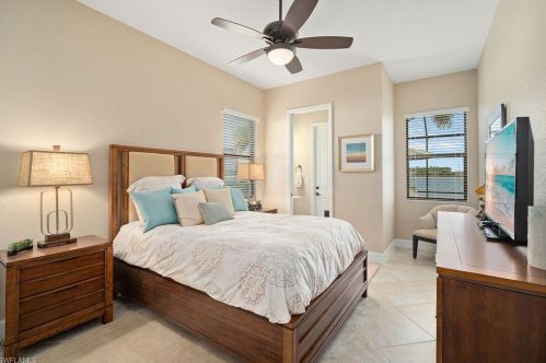 10106 Biscayne Bay Ln, Naples FL 34120-3754 exterior