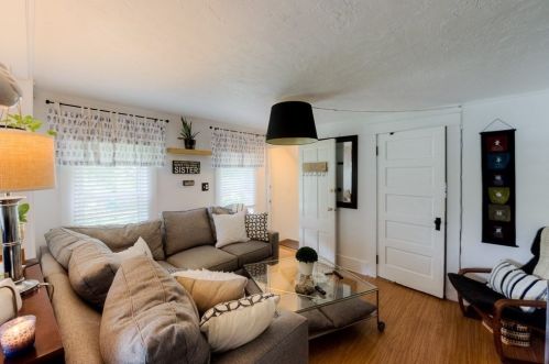 19 Highland Ter, Worcester MA 01602-4202 exterior