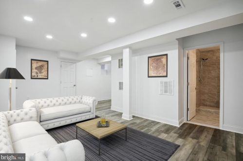 6401 Edsall Rd, Alexandria VA  22312-6411 exterior