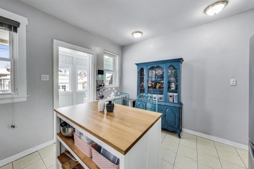 5327 Oakdale Ave, Chicago IL 60657-8139 exterior