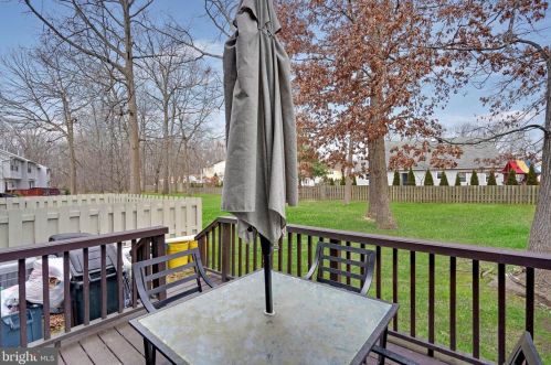 18 Stafford Ct, Trenton NJ 08690-3318 exterior