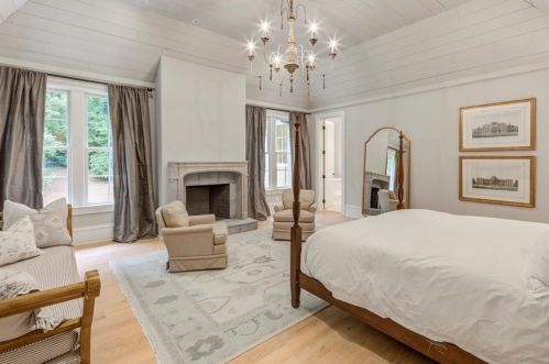 4200 Glengary Dr, Atlanta GA  30342-3508 exterior