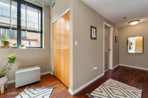 321 Sangamon St, Chicago, IL 60607-1312