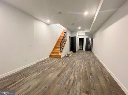 1439 4th St, Philadelphia PA  19147-5918 exterior