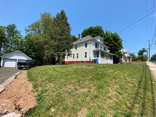 109 Ridge St, Manchester, CT 06040-4933