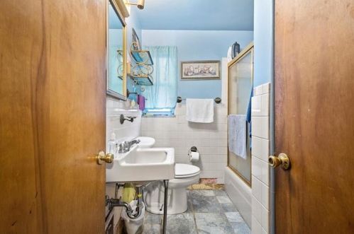 408 Cato St, Pittsburgh PA 15213-4454 exterior