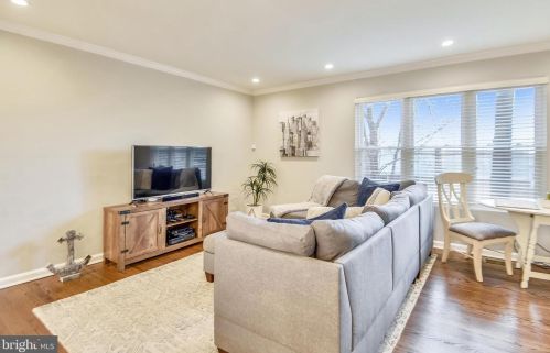 207 Burgess Ave, Alexandria VA 22305-1903 exterior