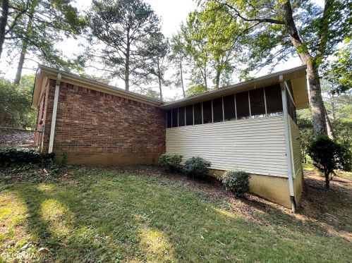 565 Maribee Dr, Tucker GA exterior