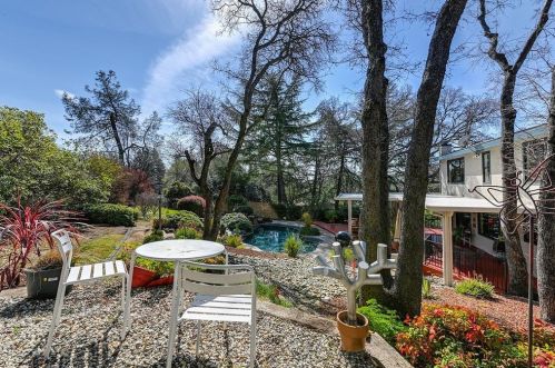 9811 Blue Lk Dr, Folsom CA 95630-1909 exterior