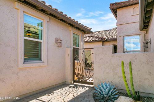 62713 Sandlewood Rd, Tucson, AZ 85739-2440