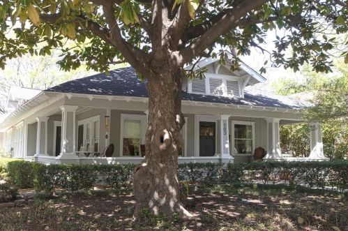 103 Edgefield Ave, Dallas, TX 75208-5312