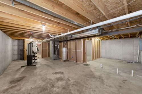 170 Village Circle Dr, Winfield MO 63389-2051 exterior