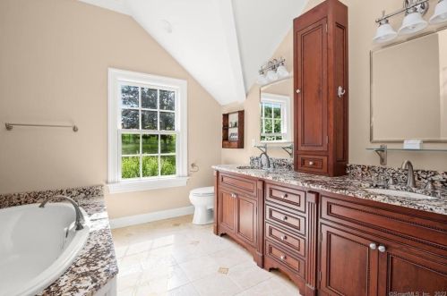 190 Sturges Rdg Rd, Wilton CT 06897-3236 exterior