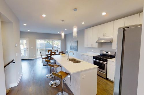 2553 Hillock Ave, Chicago IL 60608-5736 exterior