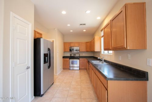 1295 Weatherby Way, Chandler AZ  85286-6477 exterior