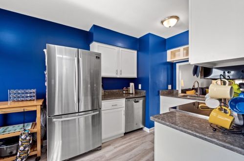 392 Newburn Dr, Pittsburgh PA exterior