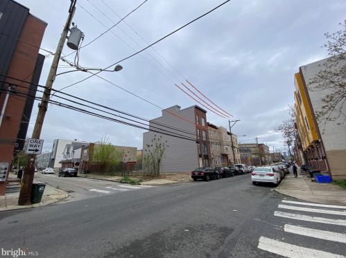 2014 17th St, Philadelphia PA  19121-2343 exterior