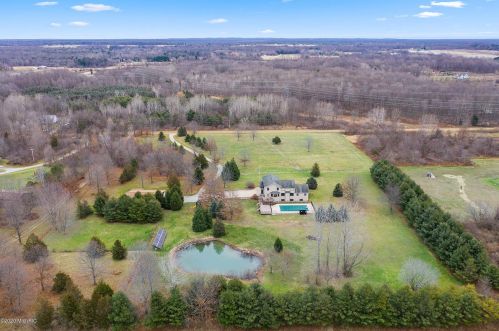 2730 60 St, Fennville MI 49408-9414 exterior