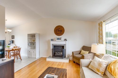 607 17 St, Mishawaka IN 46544-5644 exterior