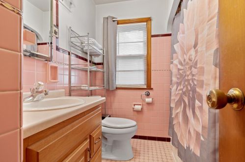 1417 22 St, Manitowoc WI 54220-5510 exterior