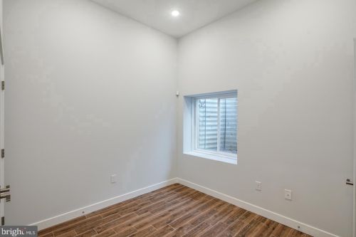 2120 Franklin St, Philadelphia PA 19133-2107 exterior