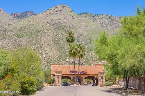 6730 Chapultapec Cir, Tucson AZ  85750-1001 exterior