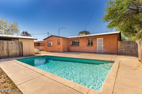 1575 Grant Rd, Tucson AZ  85719-3313 exterior