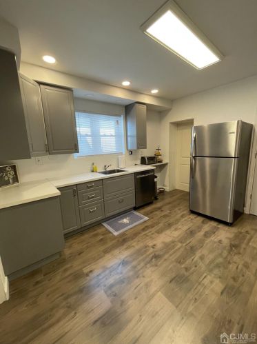 21 Douglas St, Perth Amboy NJ 08863-2205 exterior