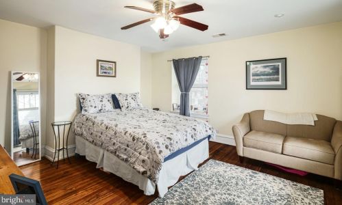 7317 Bryan St, Philadelphia PA 19119-1634 exterior