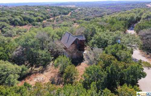 1751 Winding Crk Trl, Spring Branch TX 78070-5327 exterior