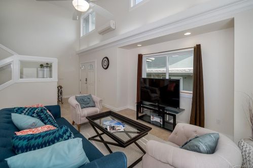 217 Judd St, Honolulu, HI 96817-1746