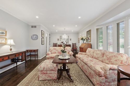 6208 Chesley Ln, Dallas, TX 75214-2117