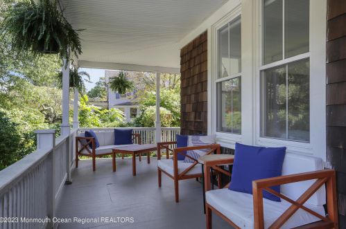 198 Monmouth Ave, Atlantic Highlands NJ  07716-2220 exterior