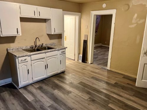 1903 5 Pl, Milwaukee WI 53204-3905 exterior