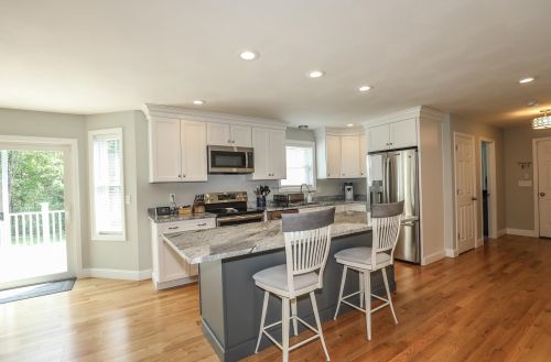 62 Hoit Rd, Concord NH  03301-1804 exterior