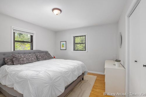 913 Fairfield Ave, Grand Rapids MI 49504-3745 exterior