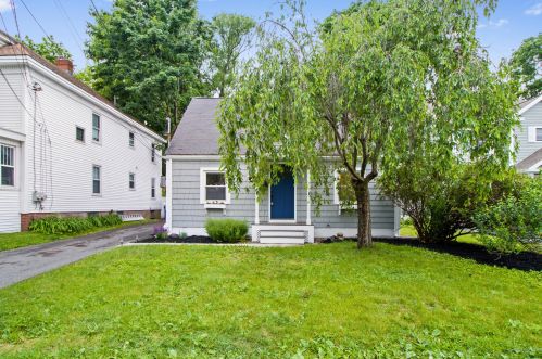 28 Massachusetts Ave, Portland, ME 04102-2514