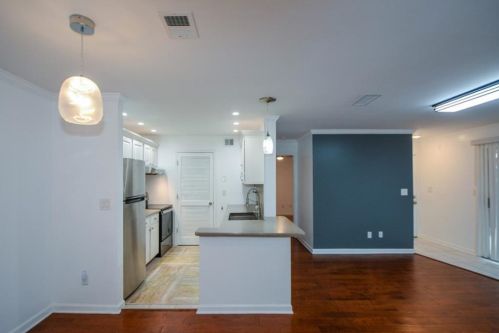 313 Granville Ct, Atlanta GA  30328-3434 exterior