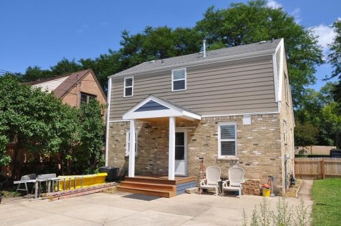 2053 105th St, Milwaukee WI  53227-1209 exterior