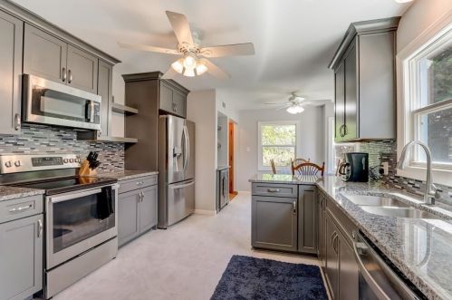 3573 48, Milwaukee WI 53216-2905 exterior