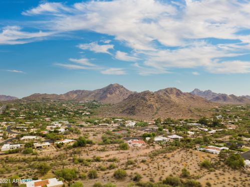 9919 47th Pl, Phoenix AZ  85028-4242 exterior