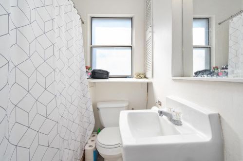 16 Kingsbury Pl, Saint Louis MO 63112-1825 exterior