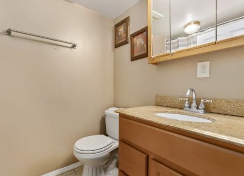 1725 Meade Ave, Chicago IL 60634-5023 exterior