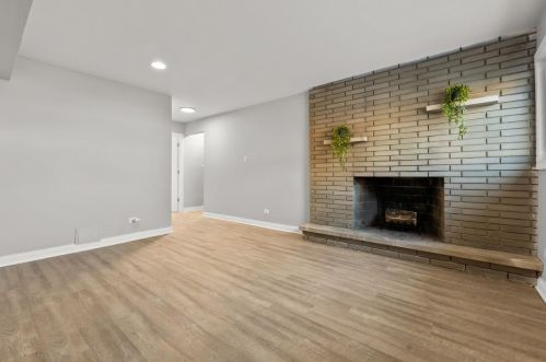 1315 89 St, Chicago IL 60617-3815 exterior