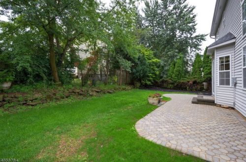 12 Bertran Dr, Bridgewater NJ  08807-5607 exterior