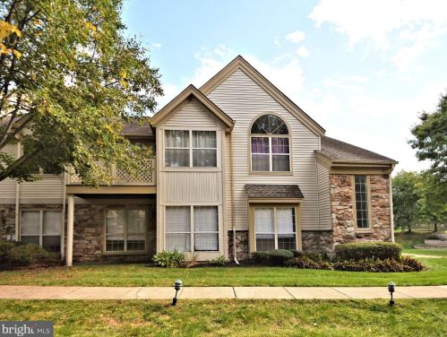 909 Foxmeadow Dr, Limerick, PA 19468-1552