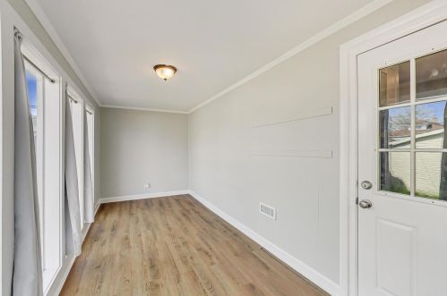 2713 77 Ave, Chicago IL 60707-1406 exterior