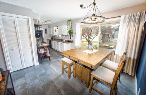 5581 Honey Creek Dr, Milwaukee WI  53221-4062 exterior